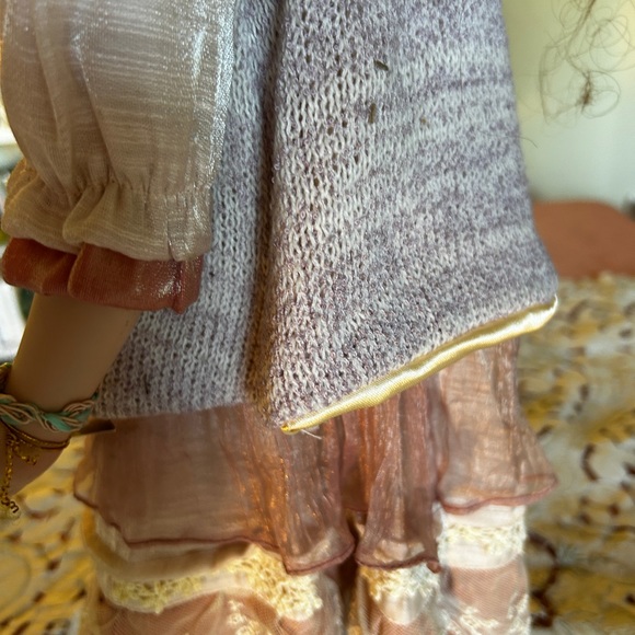 This is Phoebe! She is one of my first dolls of my collection. - Picture 3 of 7